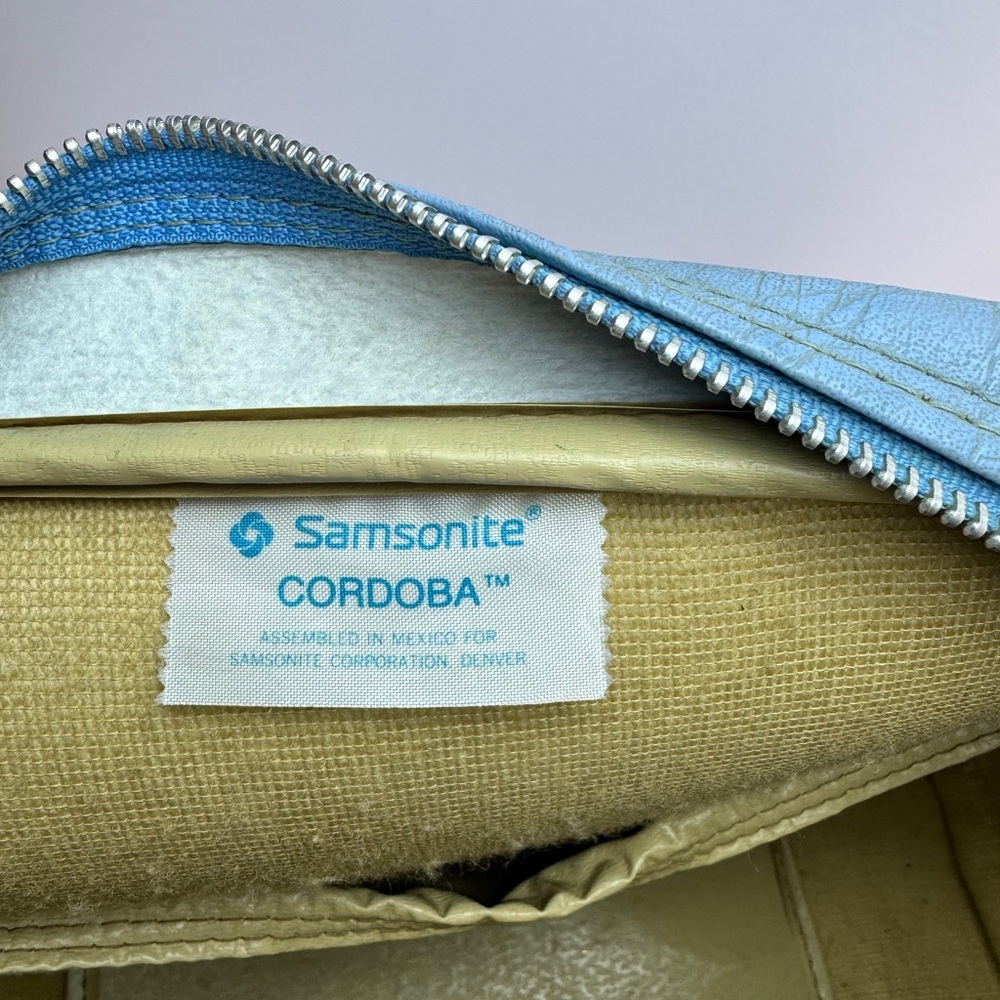 Samsonite Cordoba Vintage Blue Crossbody Bag - Picture 16 of 16
